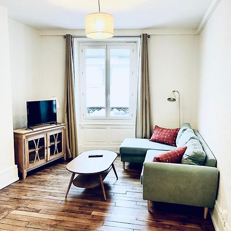 Appartement Pinede - 2 Chambres - Centre Ville Orléans Dış mekan fotoğraf