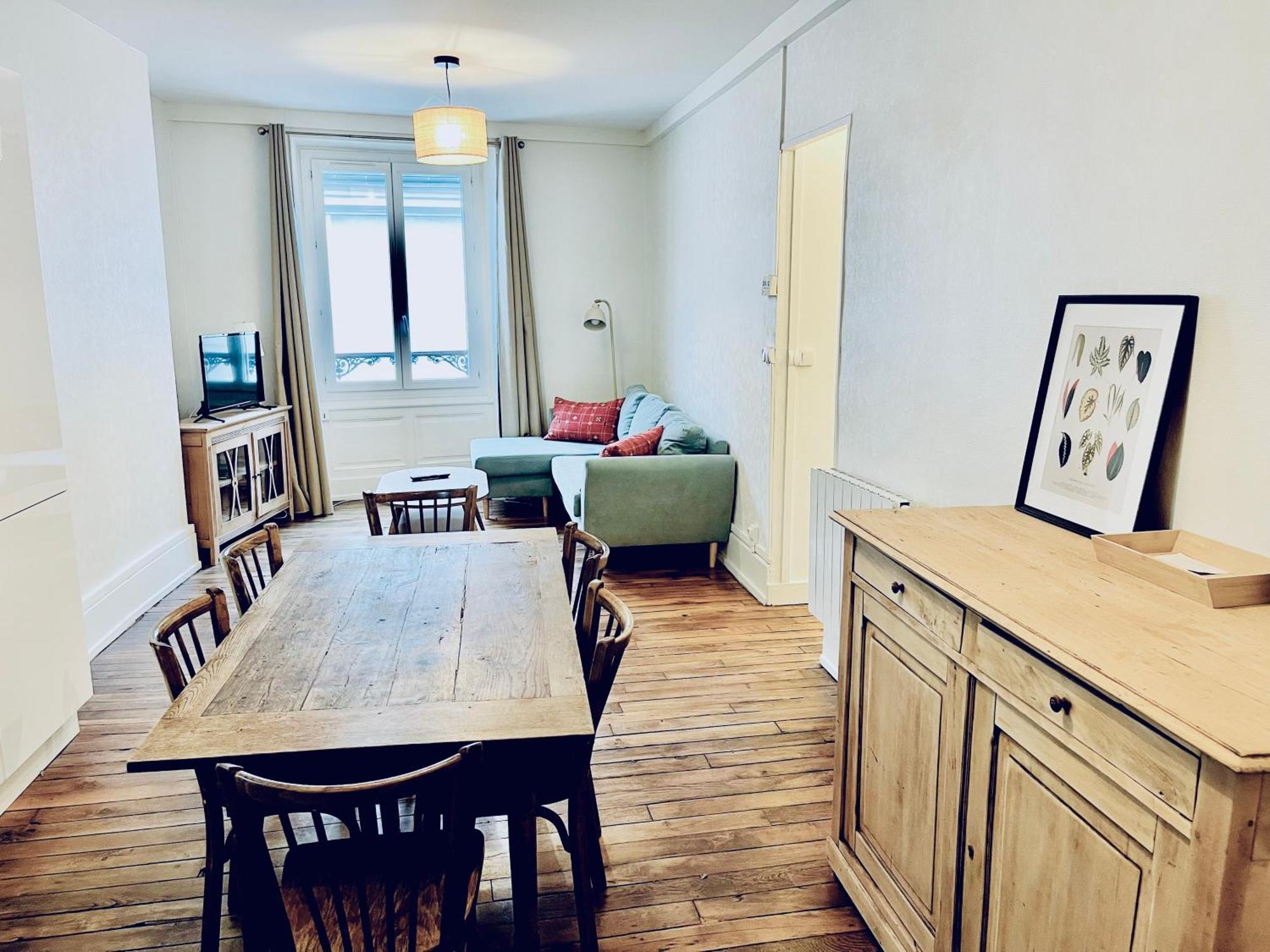 Appartement Pinede - 2 Chambres - Centre Ville Orléans Dış mekan fotoğraf